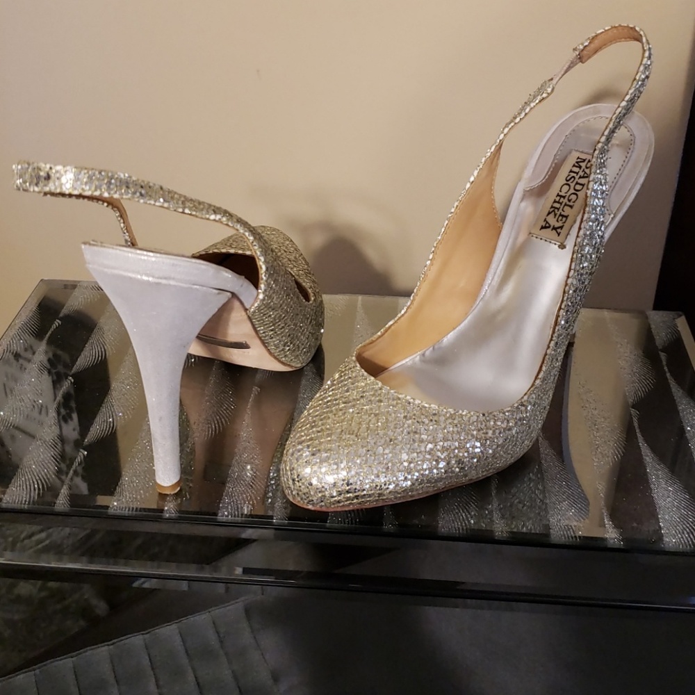 Kiss Kiss Gold Glitter
